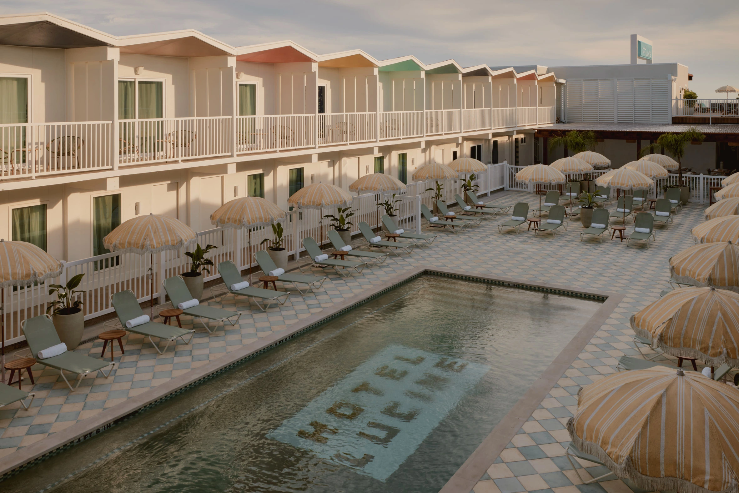 Hotel Lucine — Galveston, United States