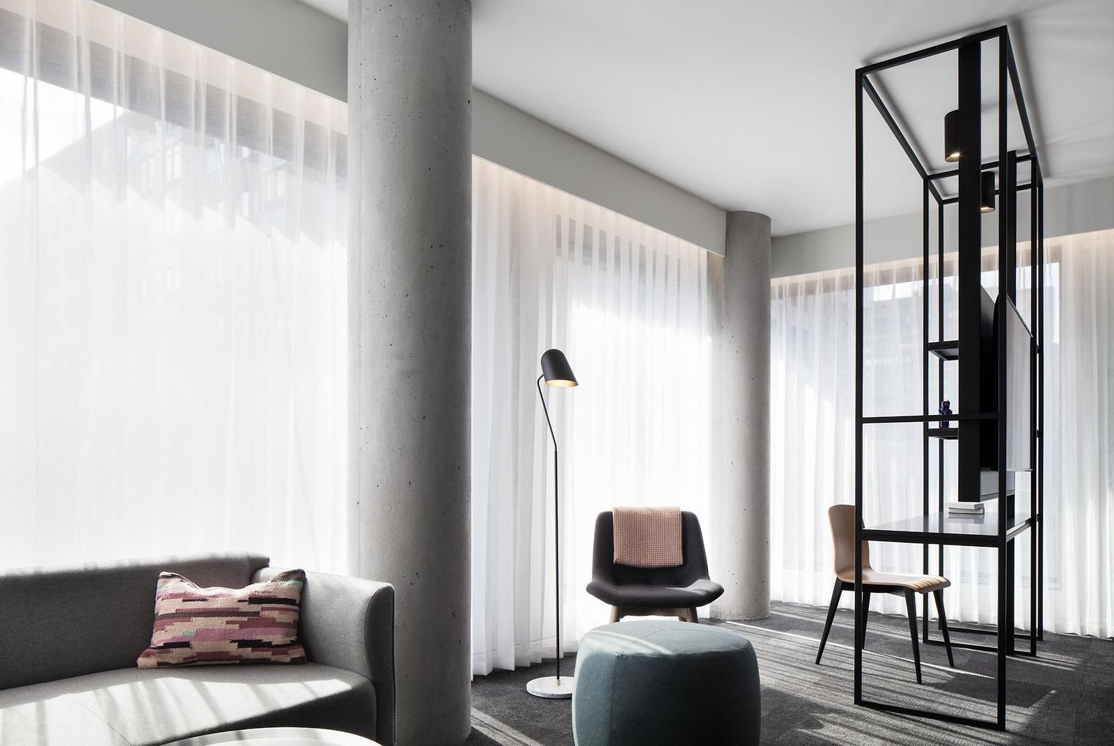 Hotel Monville — Montreal, Canada