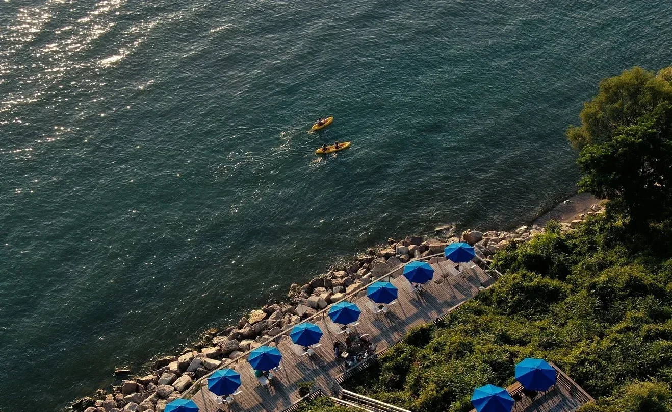 Lake Shore Resort — Saugatuck, United States