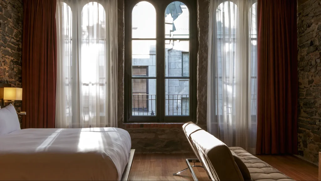 Le Petit Hotel — Montreal, Canada