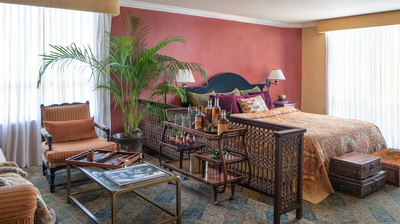 Petit Ermitage — Los Angeles, United States, photo 2