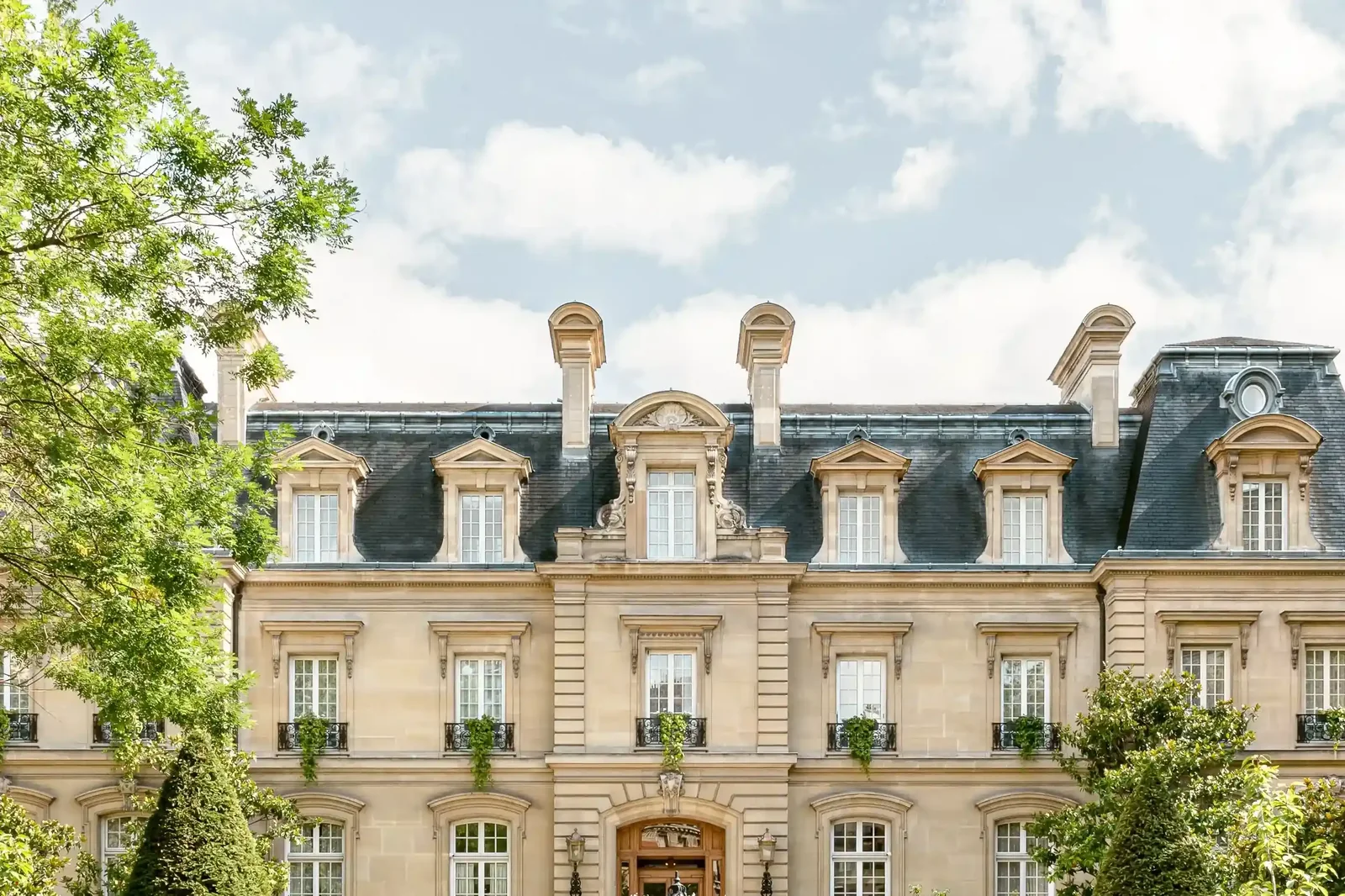 Saint James Paris — Paris, France