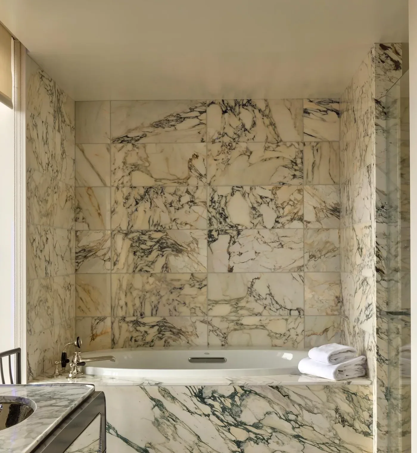 The Carlyle, A Rosewood Hotel — New York City, United States, photo 4