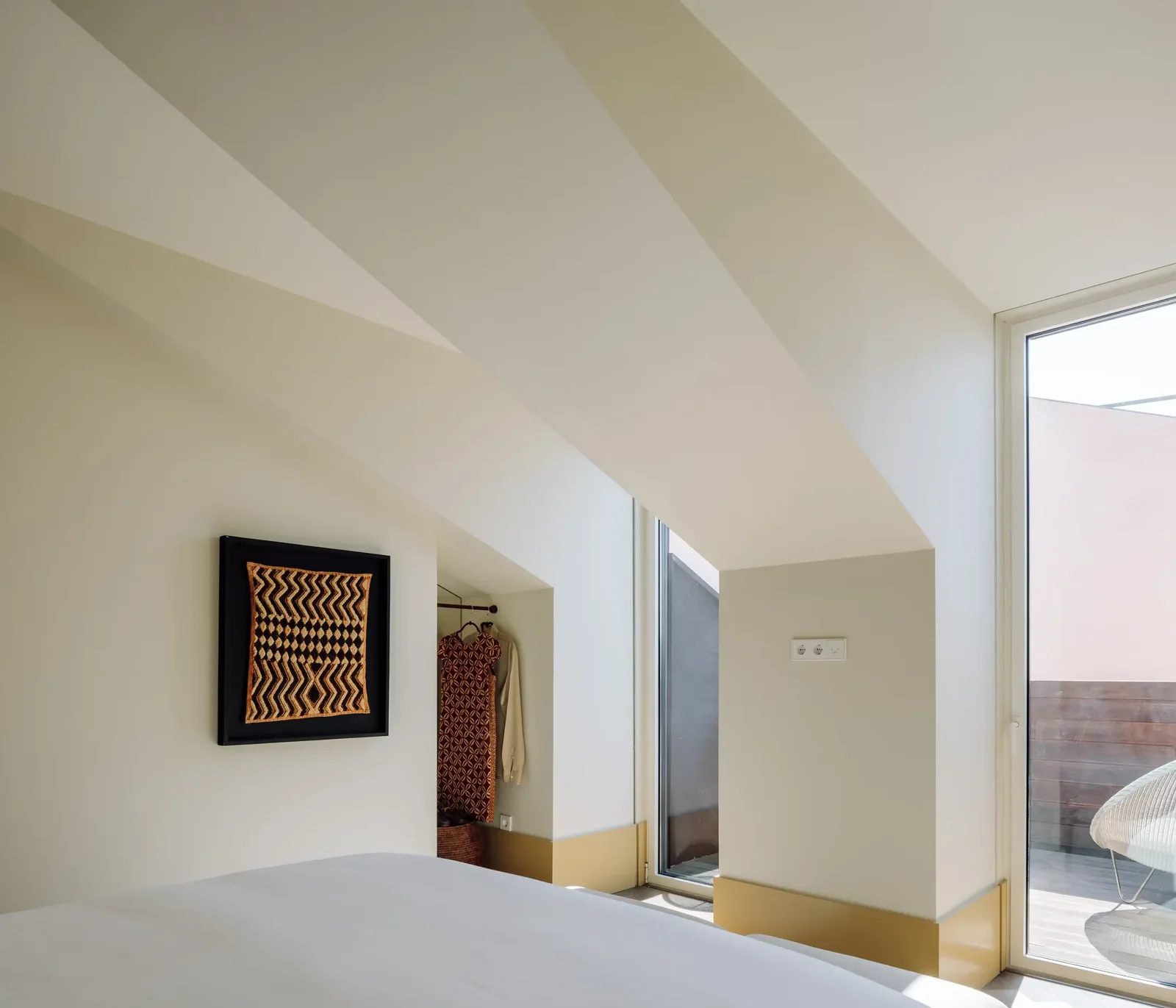 The Ivens — Lisbon, Portugal, photo 3