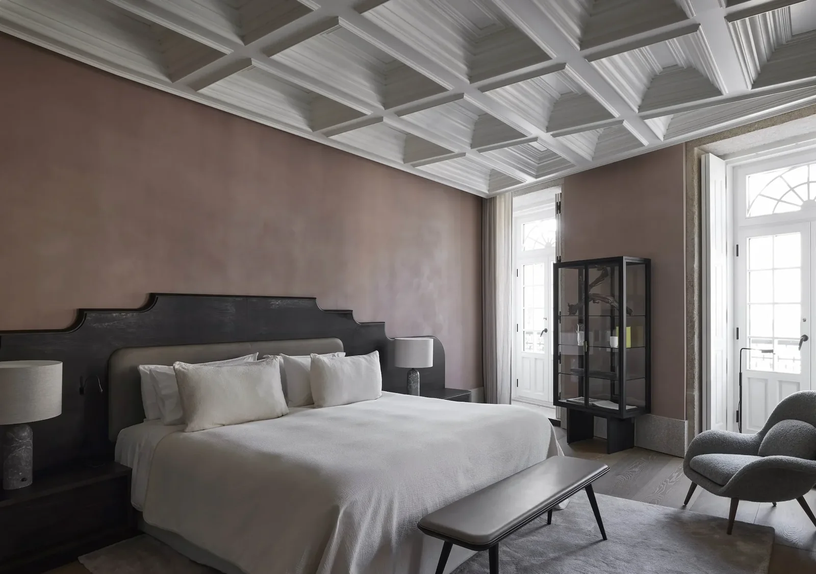 The Largo — Porto, Portugal, photo 2