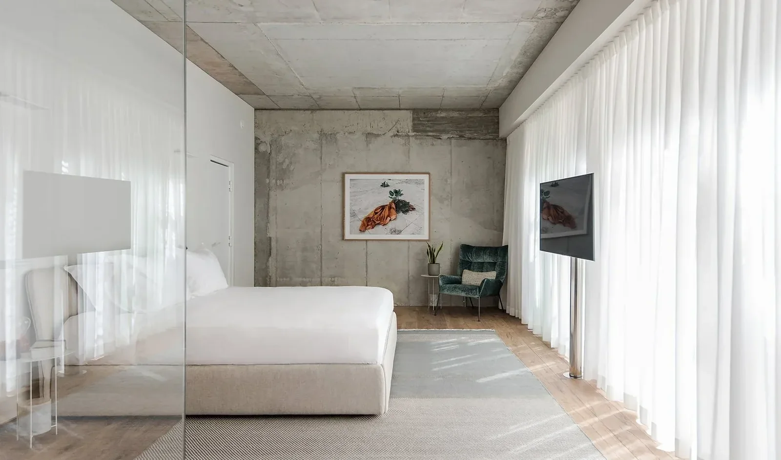 The Levee — Tel Aviv, Israel, photo 2