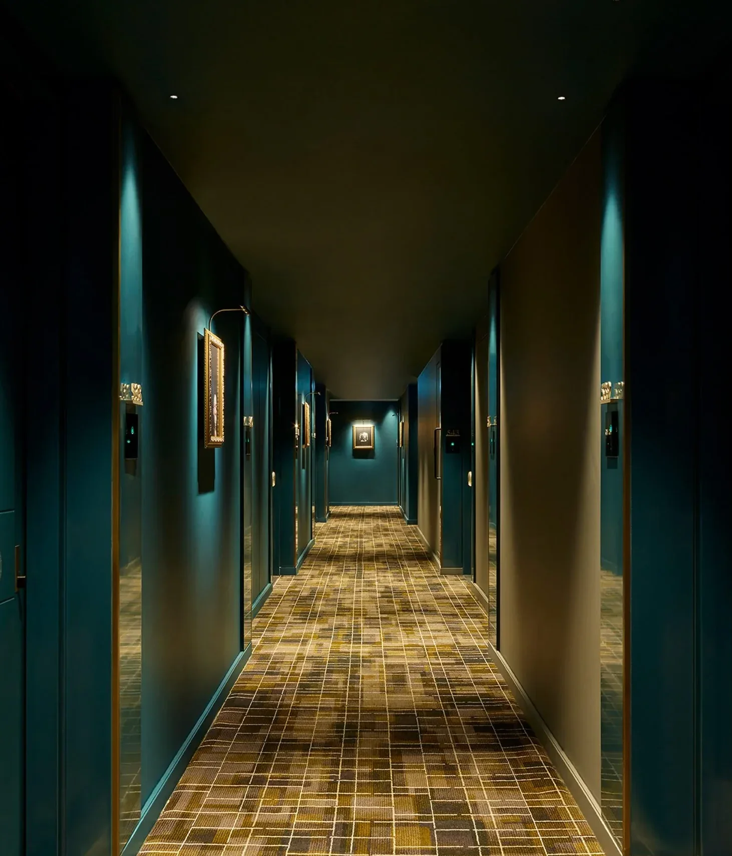 The Londoner — London, United Kingdom, photo 2