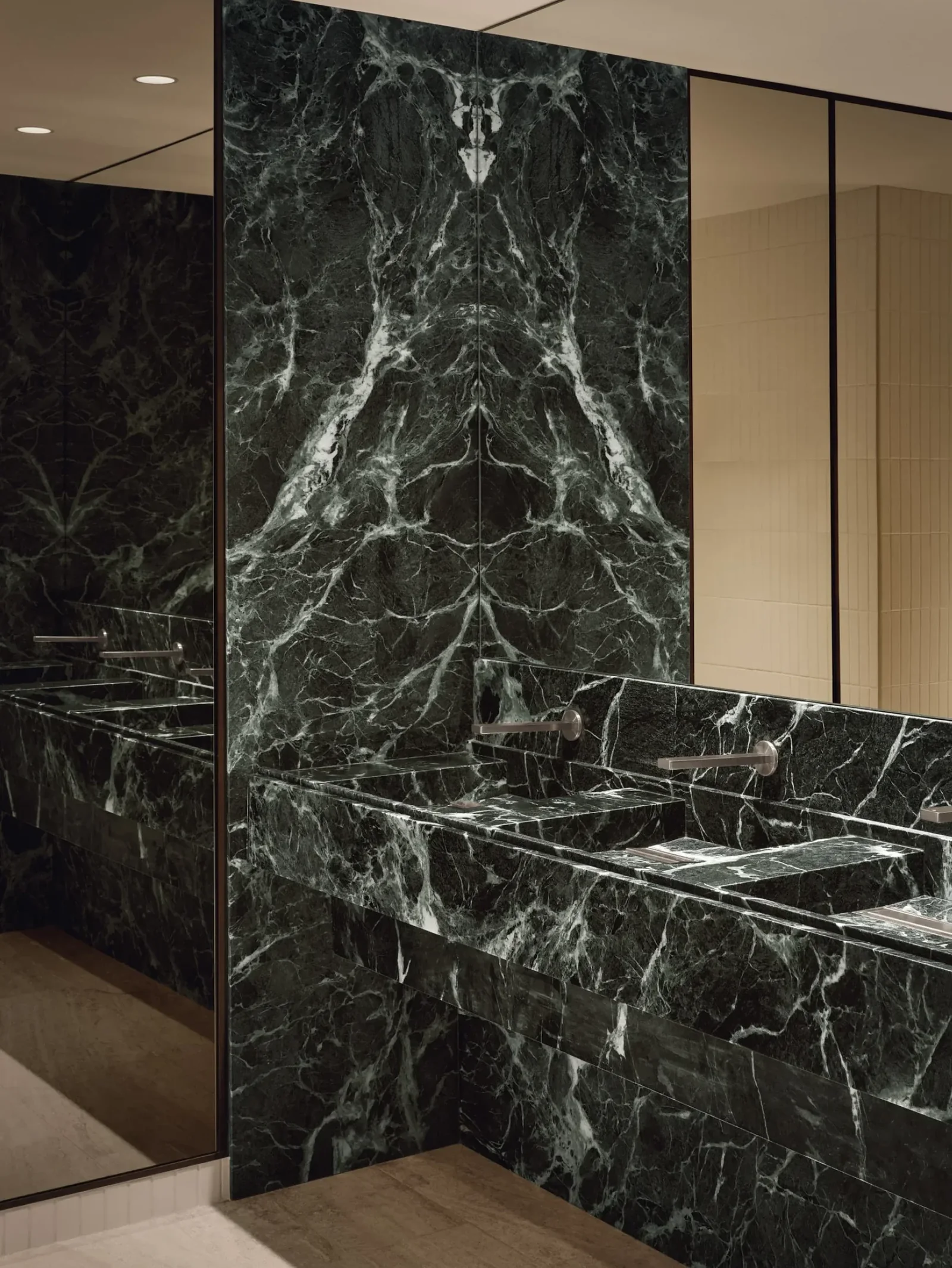 Vogue Hotel Montreal Downtown — Montreal, Canada, photo 4